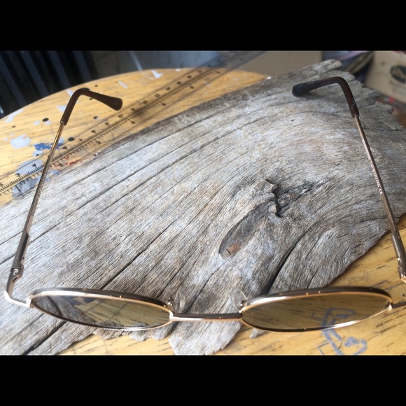 ROBIN RUTH BROWN OVAL LENS SUNGLASSES, like new - Picture 6 of 8